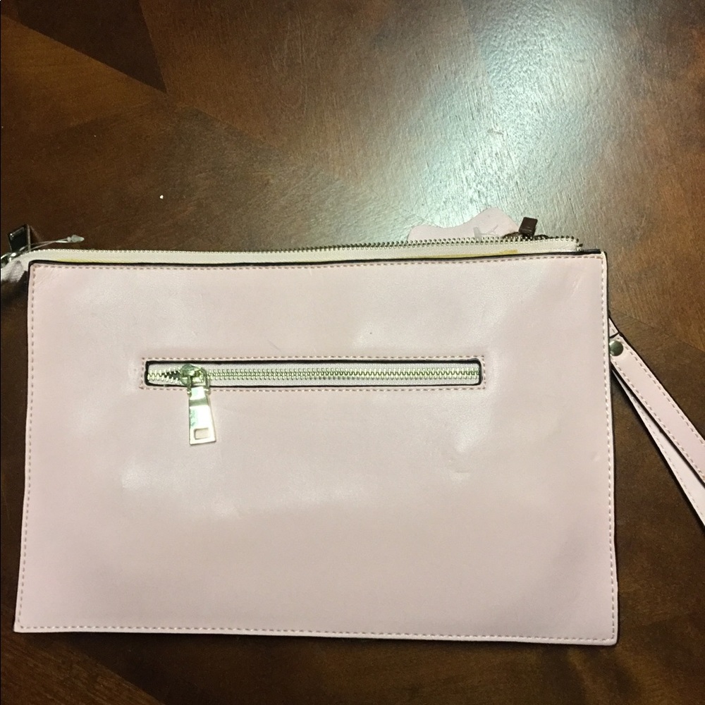 BNWT CLUTCH - Picture 2 of 8